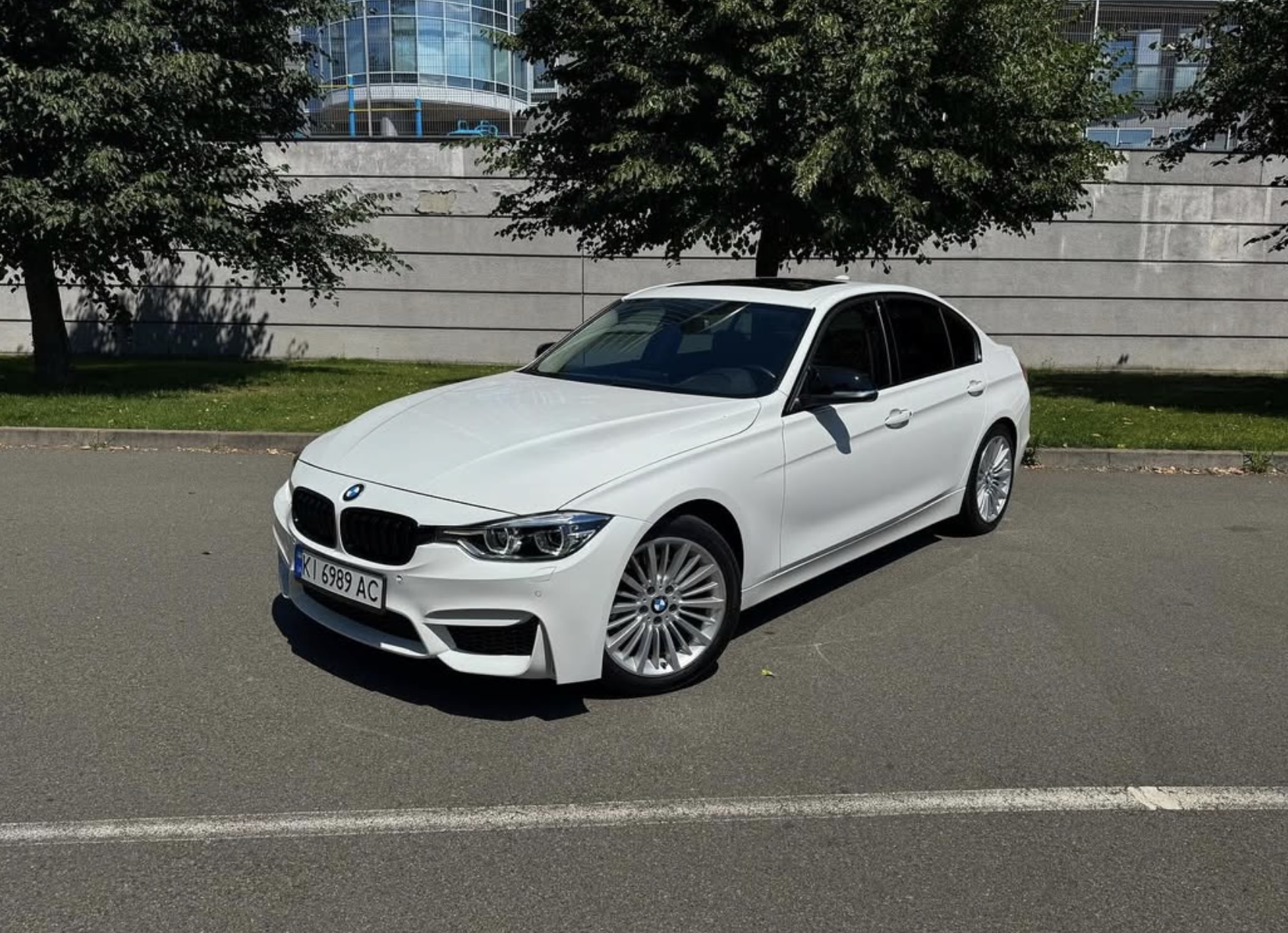 BMW 328i фото 1