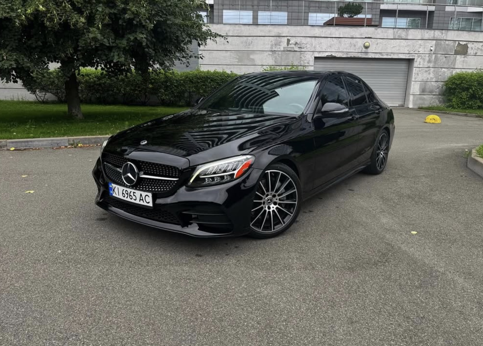 Mercedes-Benz фото 1